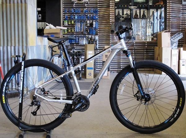 13 Raleigh Talus  Black