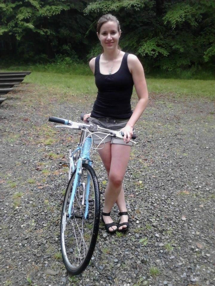 2012 GT Bicycles Hybrid, Women's XS Tachyon Blue