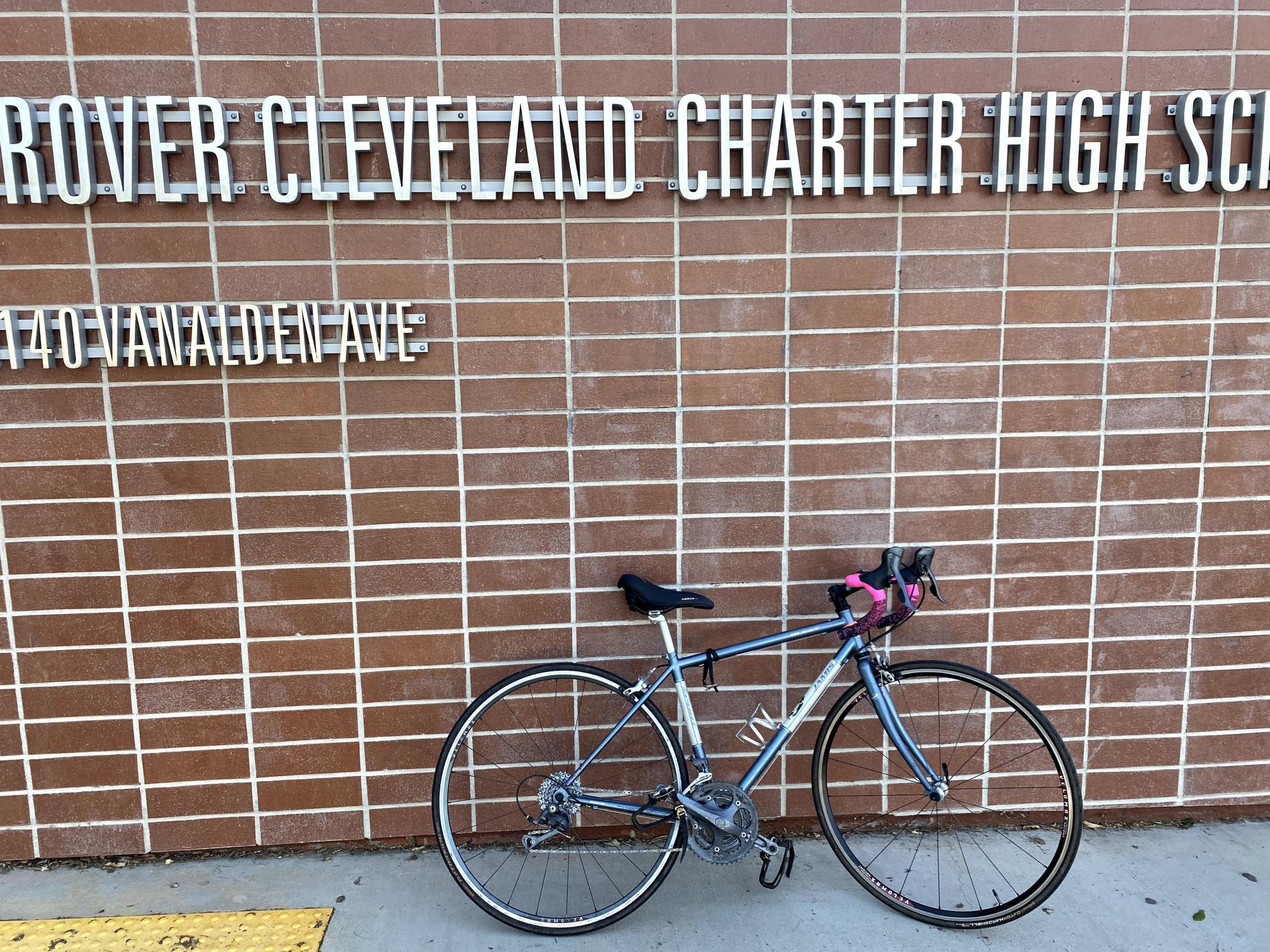 Jamis Quest Sport Silver, gray or bare metal