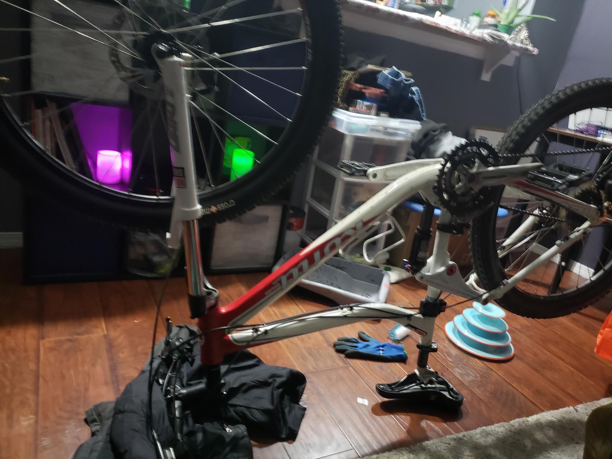 2010 Kona One20 White, Red, and Black