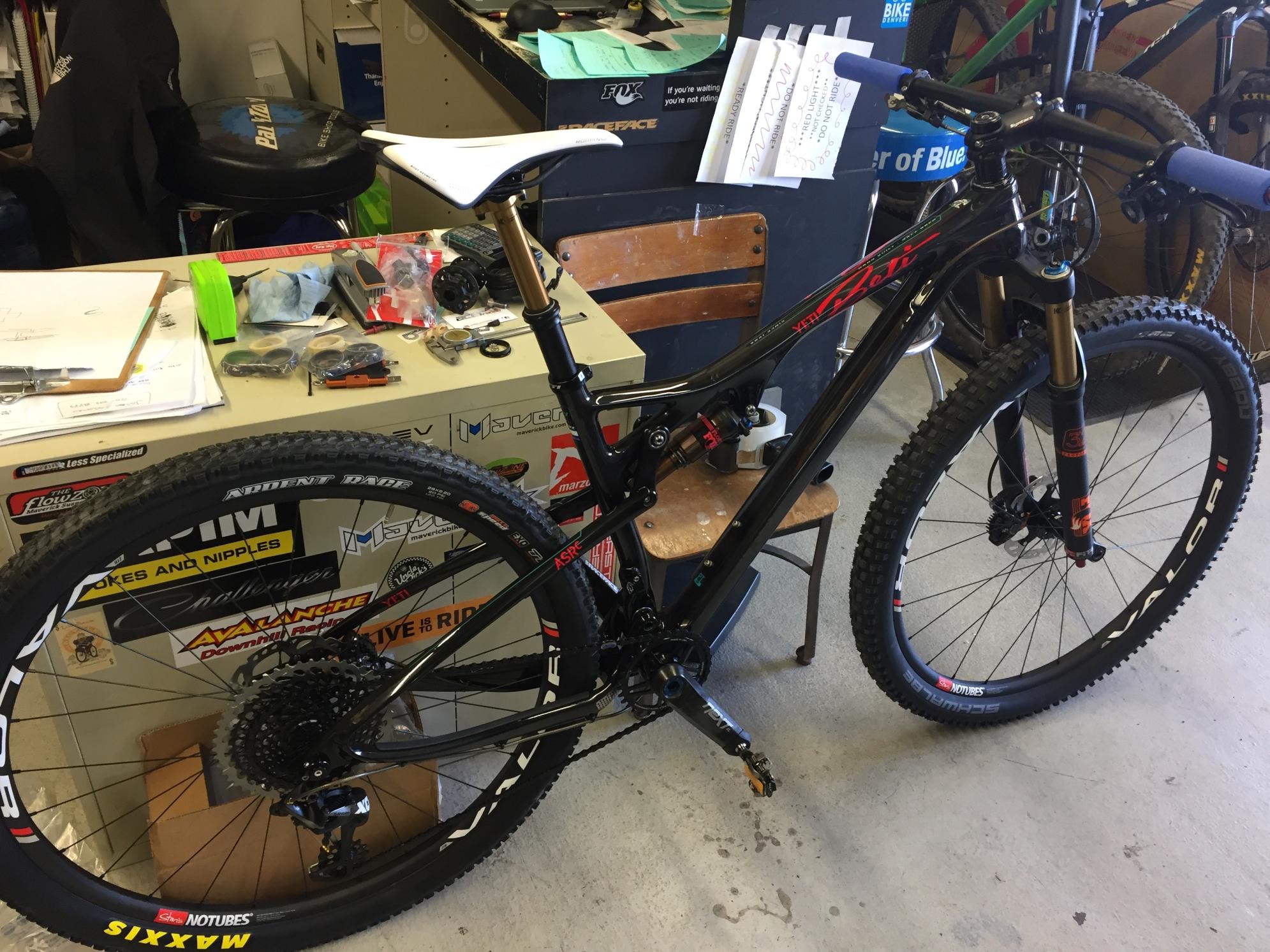 2016 Yeti Beti ASR Black