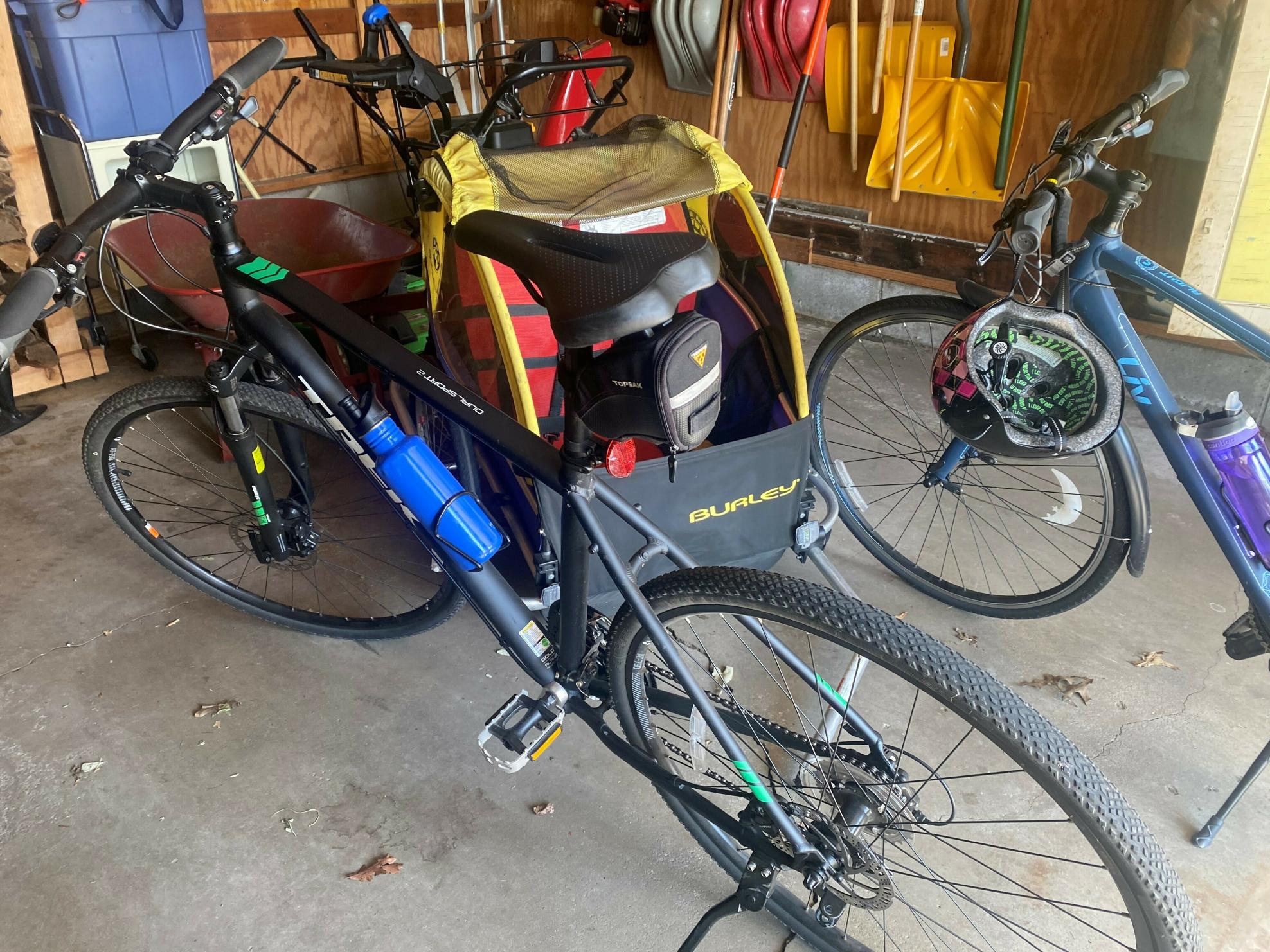 2021 Surly Trek Black