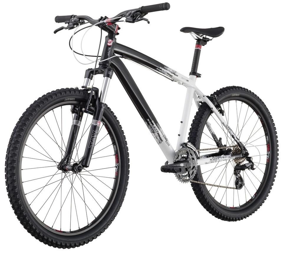 2012 Diamondback Response Black and Silver or Gray