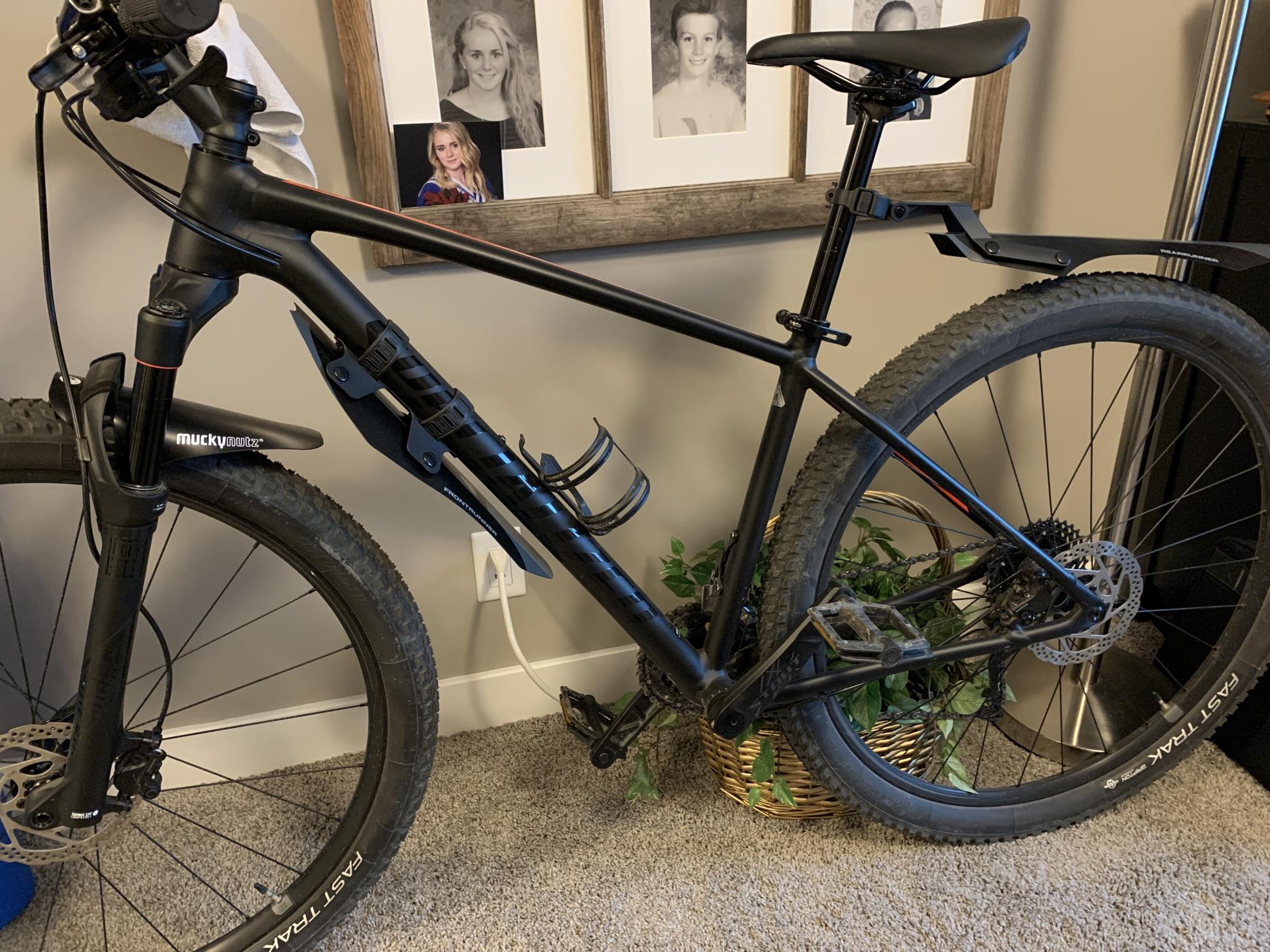 2018 Specialized CHISEL Black