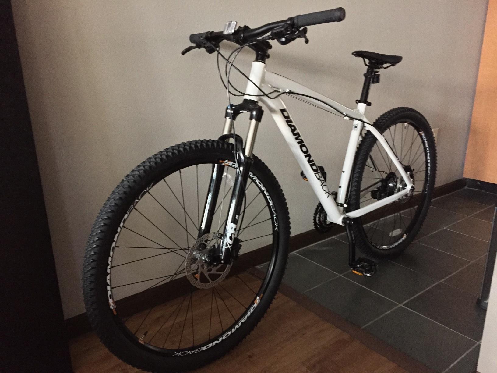 Diamondback Overdrive Sport White