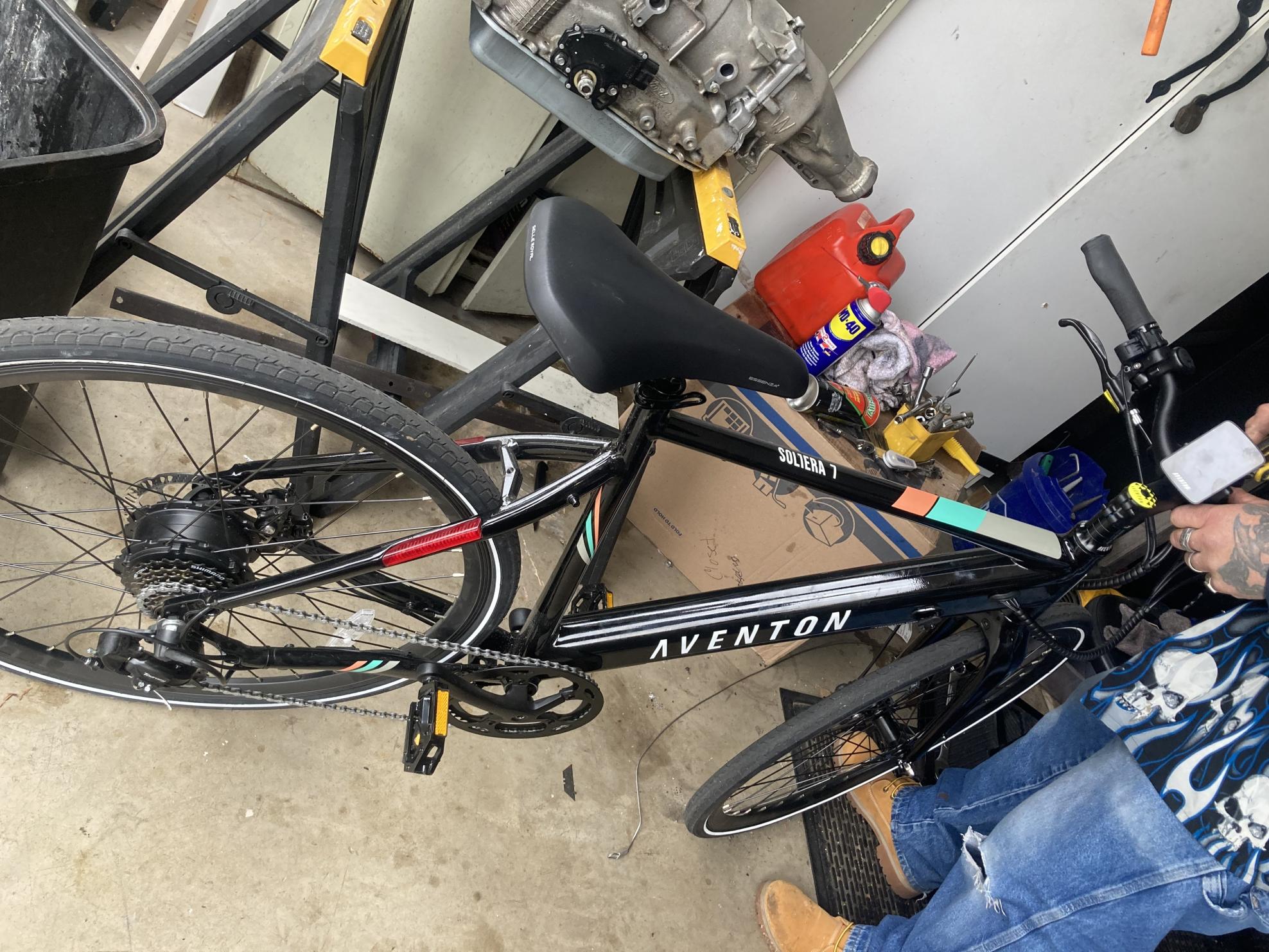 Aventón E-Bike Black