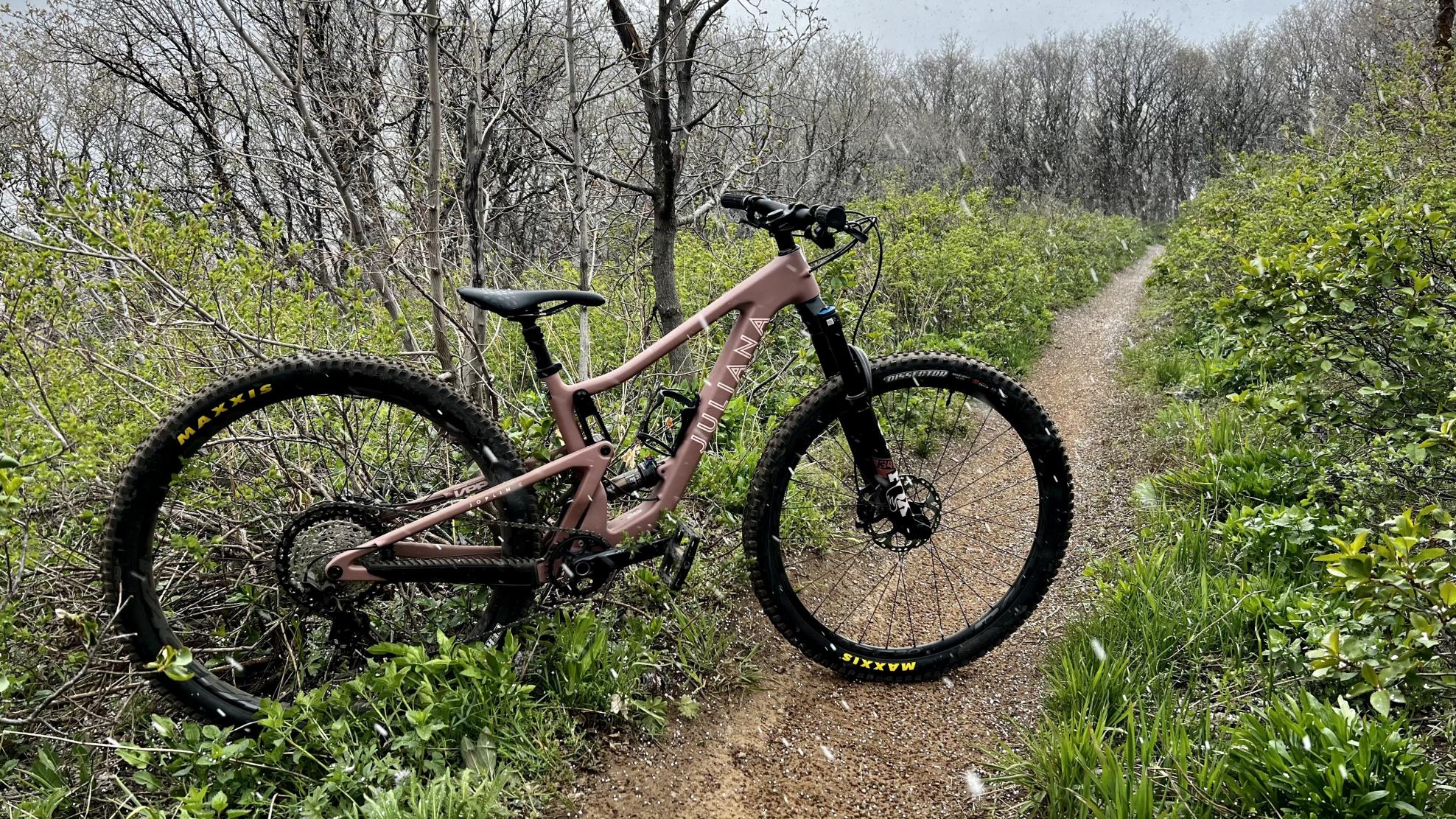 2022 Juliana Bicycles Joplin Pink