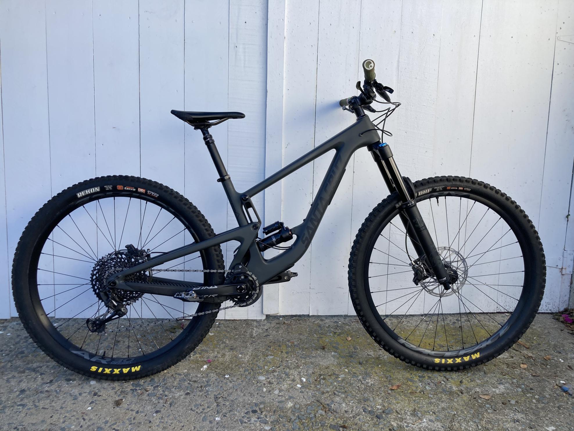 2019 Santa Cruz Megatower Black