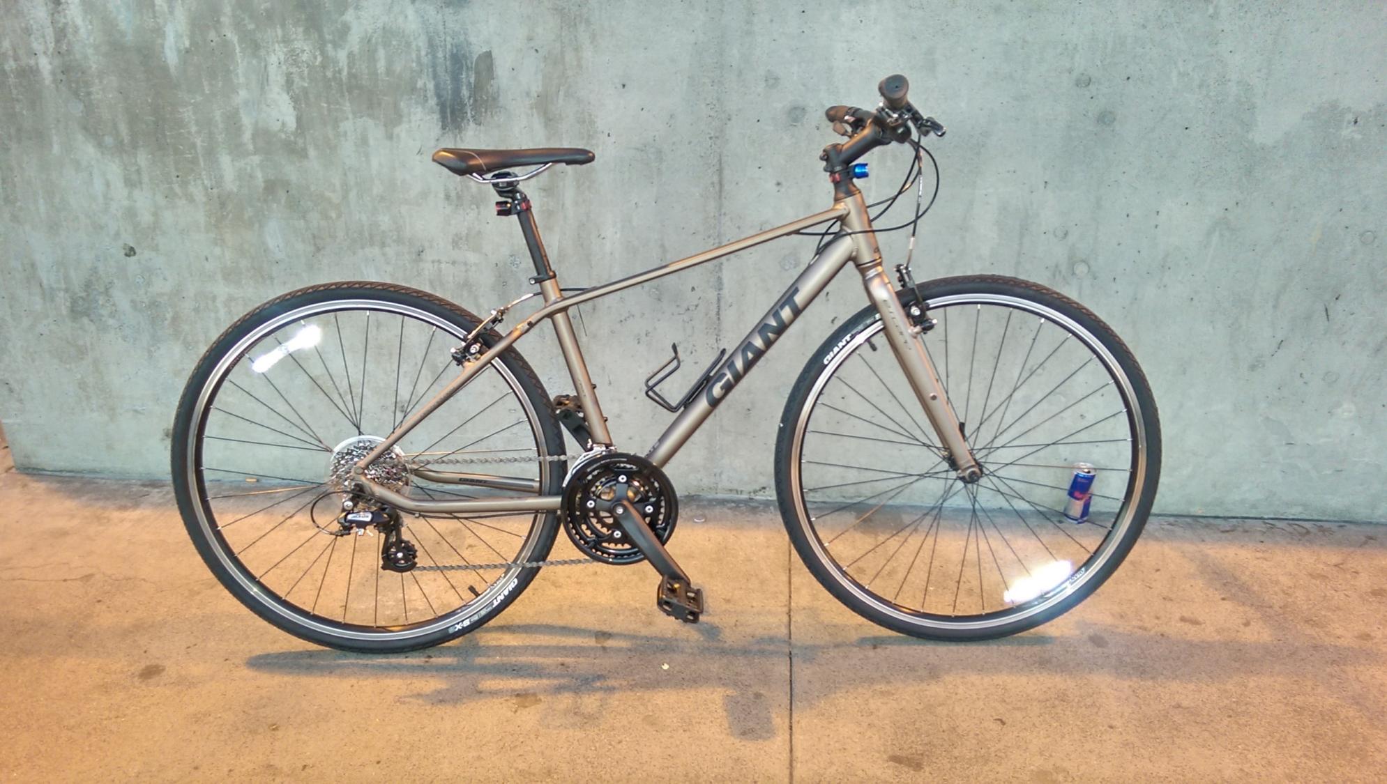 2015 Giant Escape 2 SML BRZ Silver or Gray