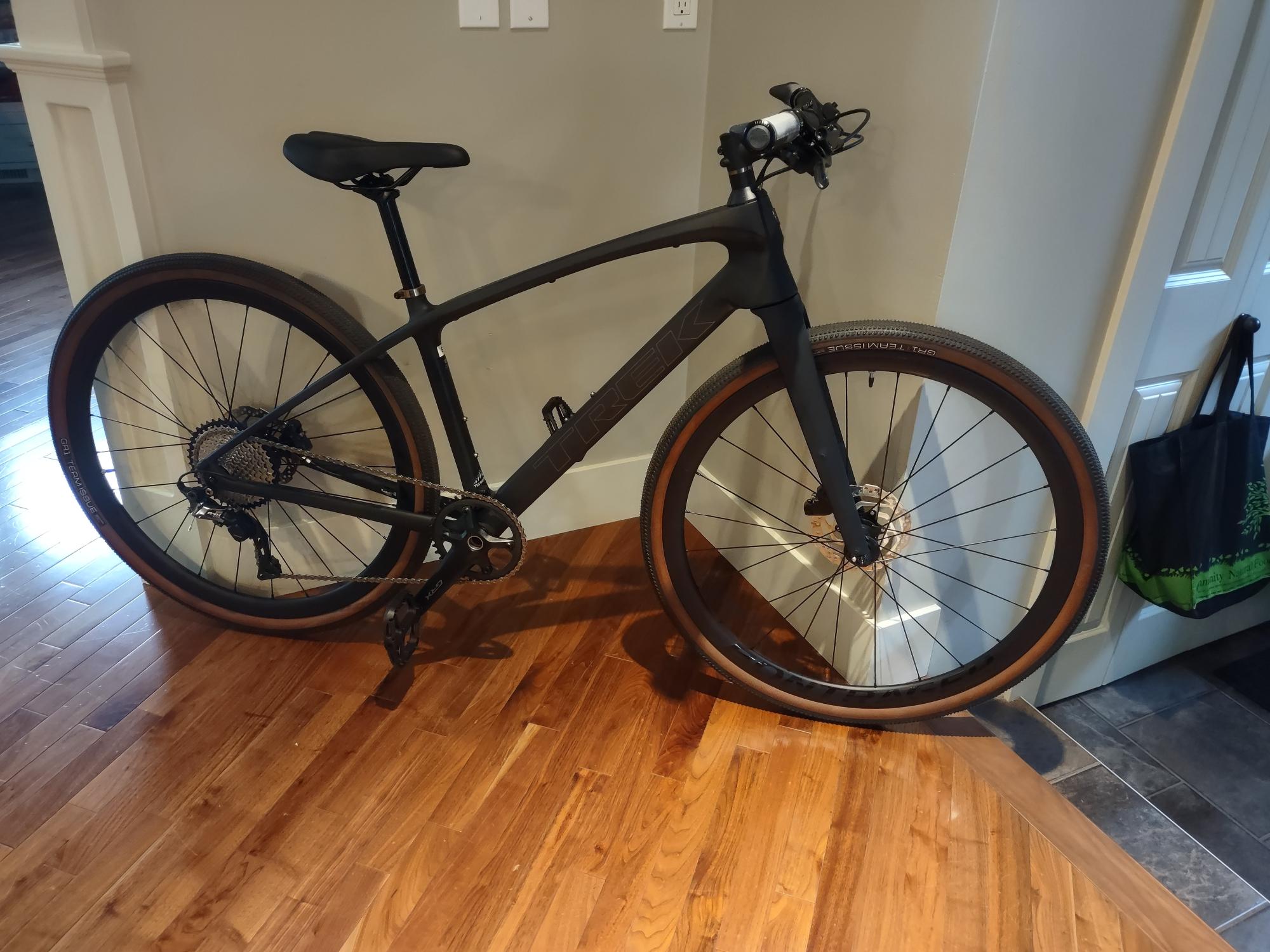 2024 Trek FX Sport 6 Black