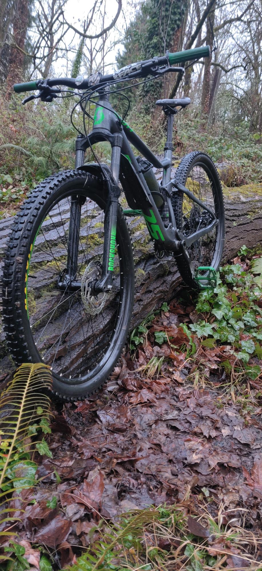 2022 SCOTT Spark 970 Black and Silver, gray or bare metal