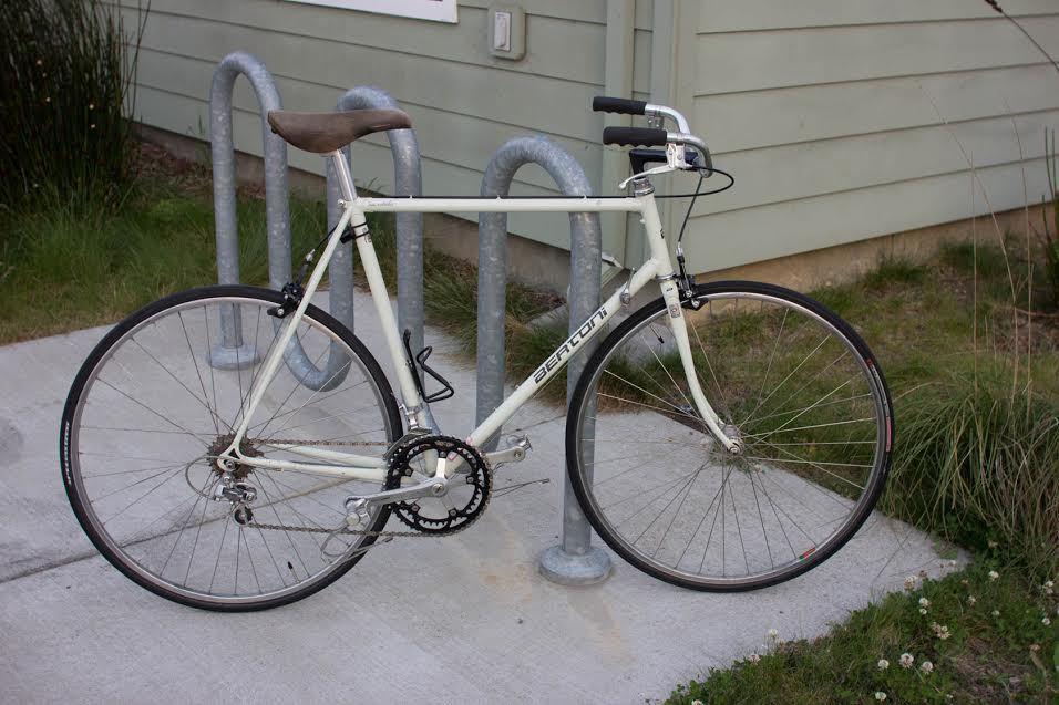 Bertoni road bike White