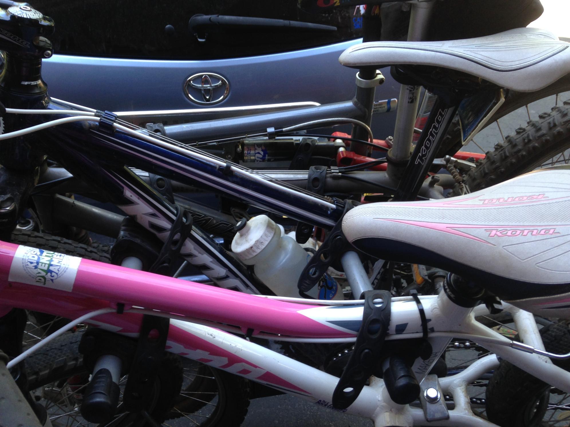 2012 Kona Makena 20 Pink and White