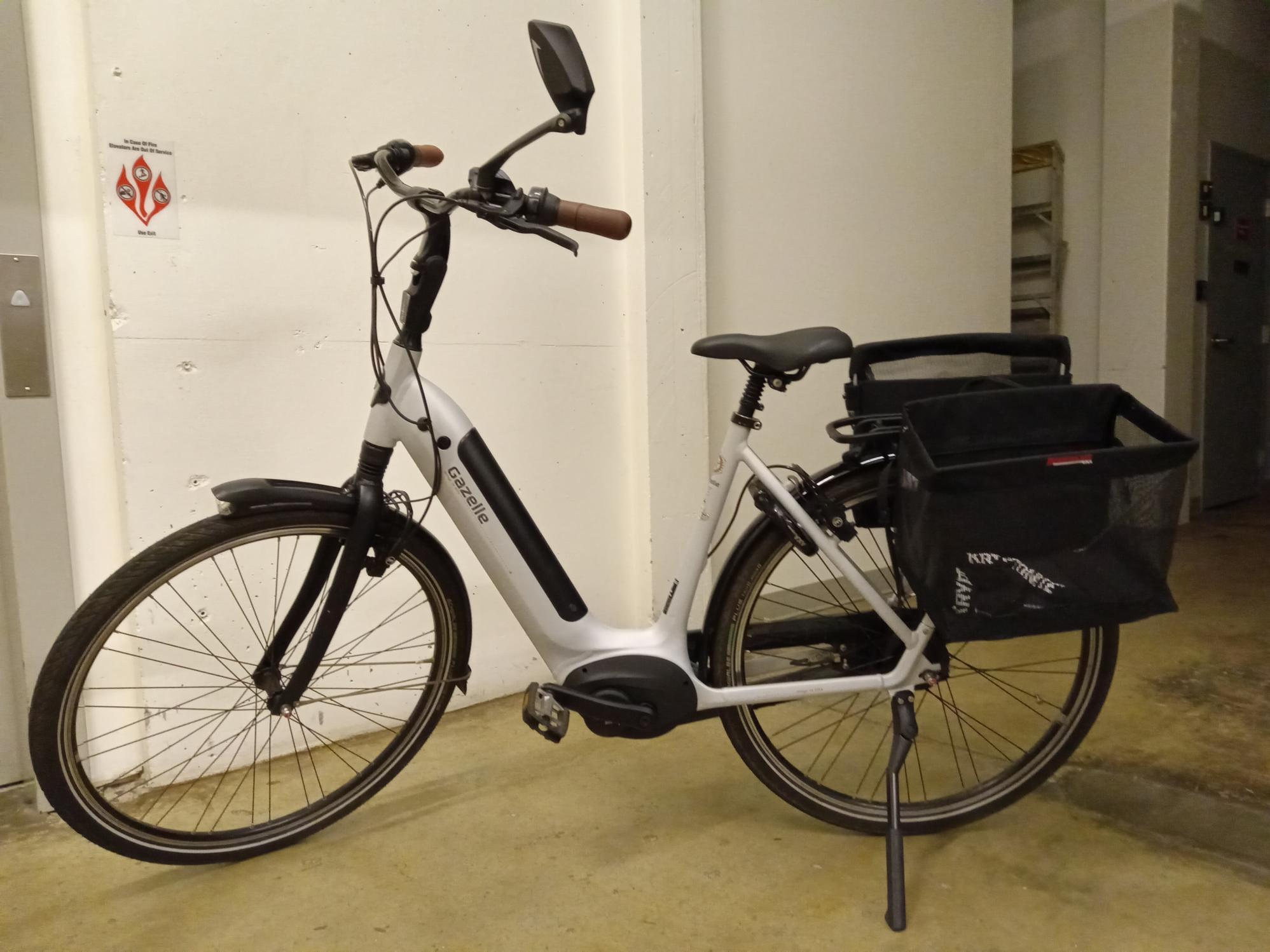 2021 Gazelle Arroyo White