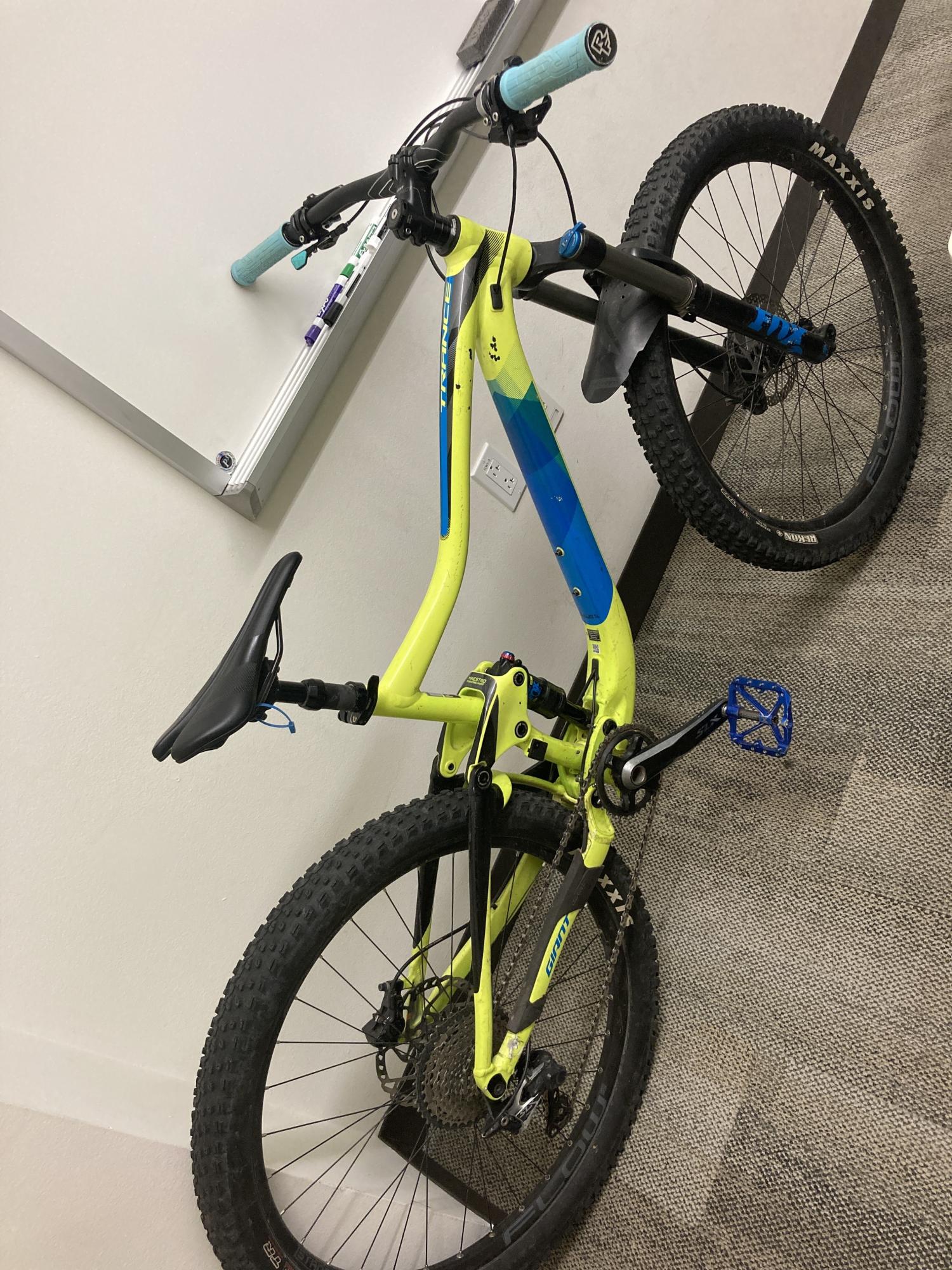 Giant Trance Yellow or Gold