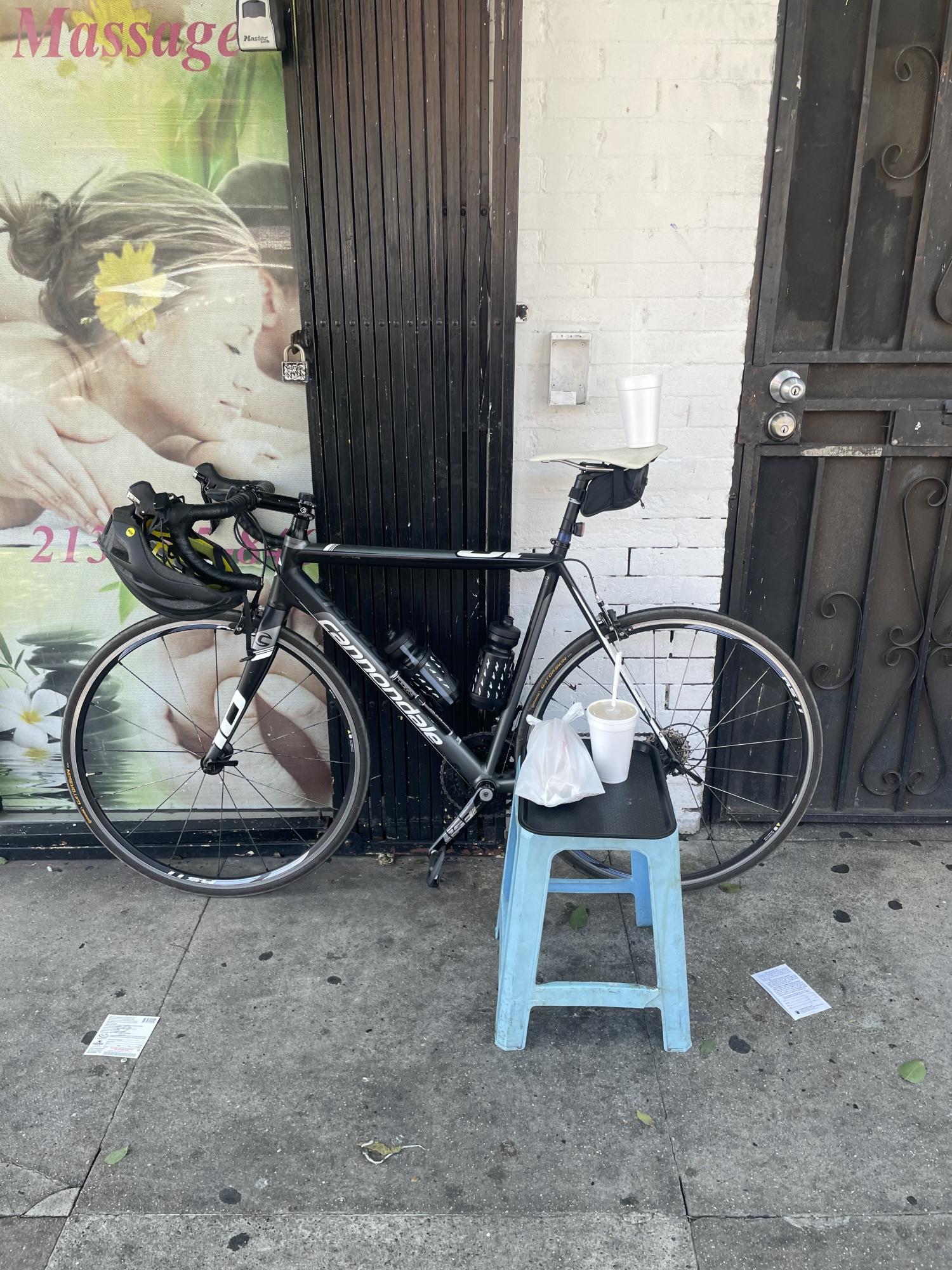 2014 Cannondale Caad10 3 Ultegra Silver, gray or bare metal and White