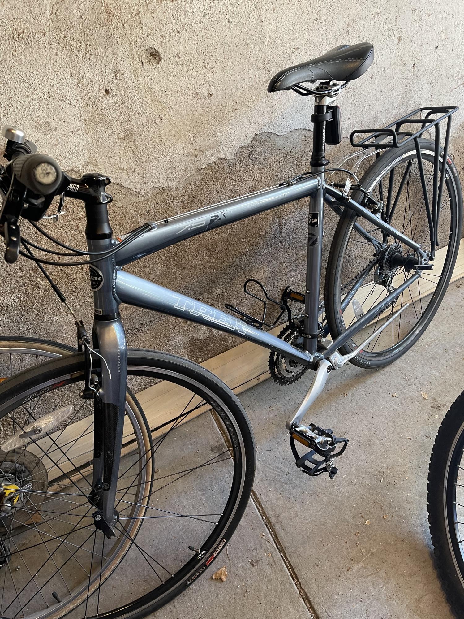 2016 Trek 7.5 FX Silver, gray or bare metal