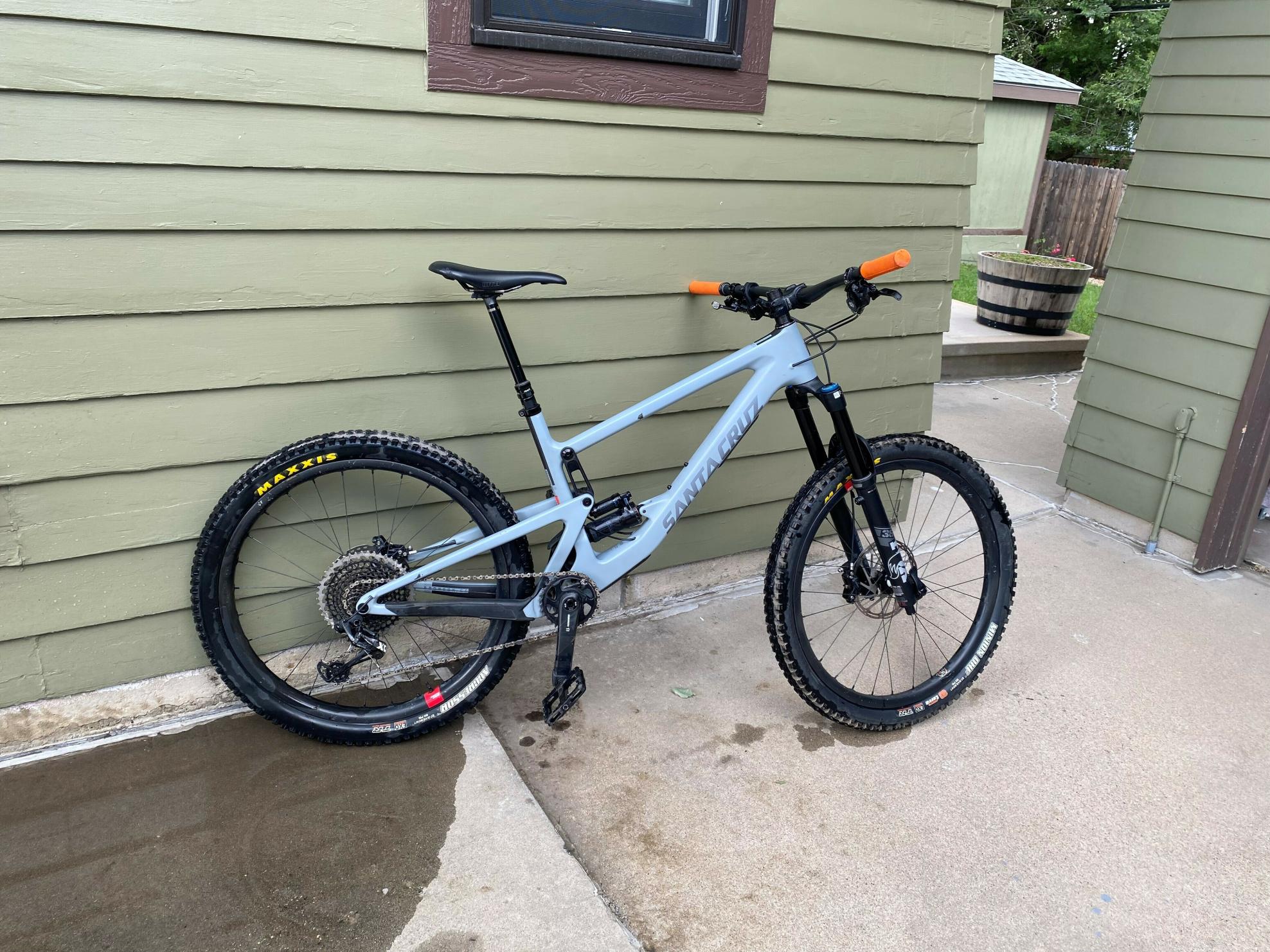 2019 Santa Cruz Bronson CC - X01 Silver, gray or bare metal