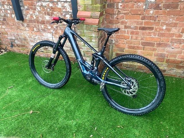 2023 Orbea Wild Silver, gray or bare metal