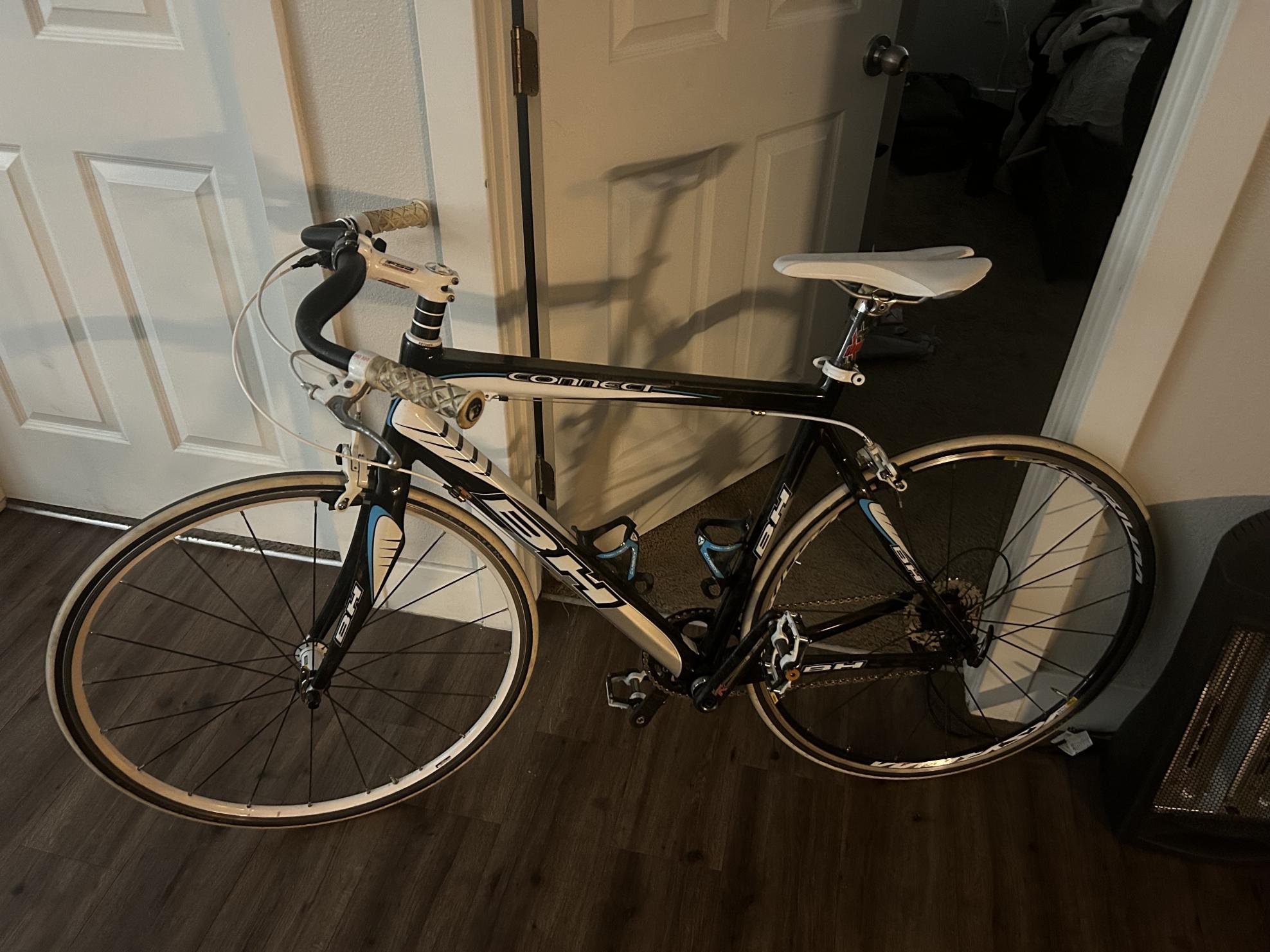 BH Bikes connect Black and White