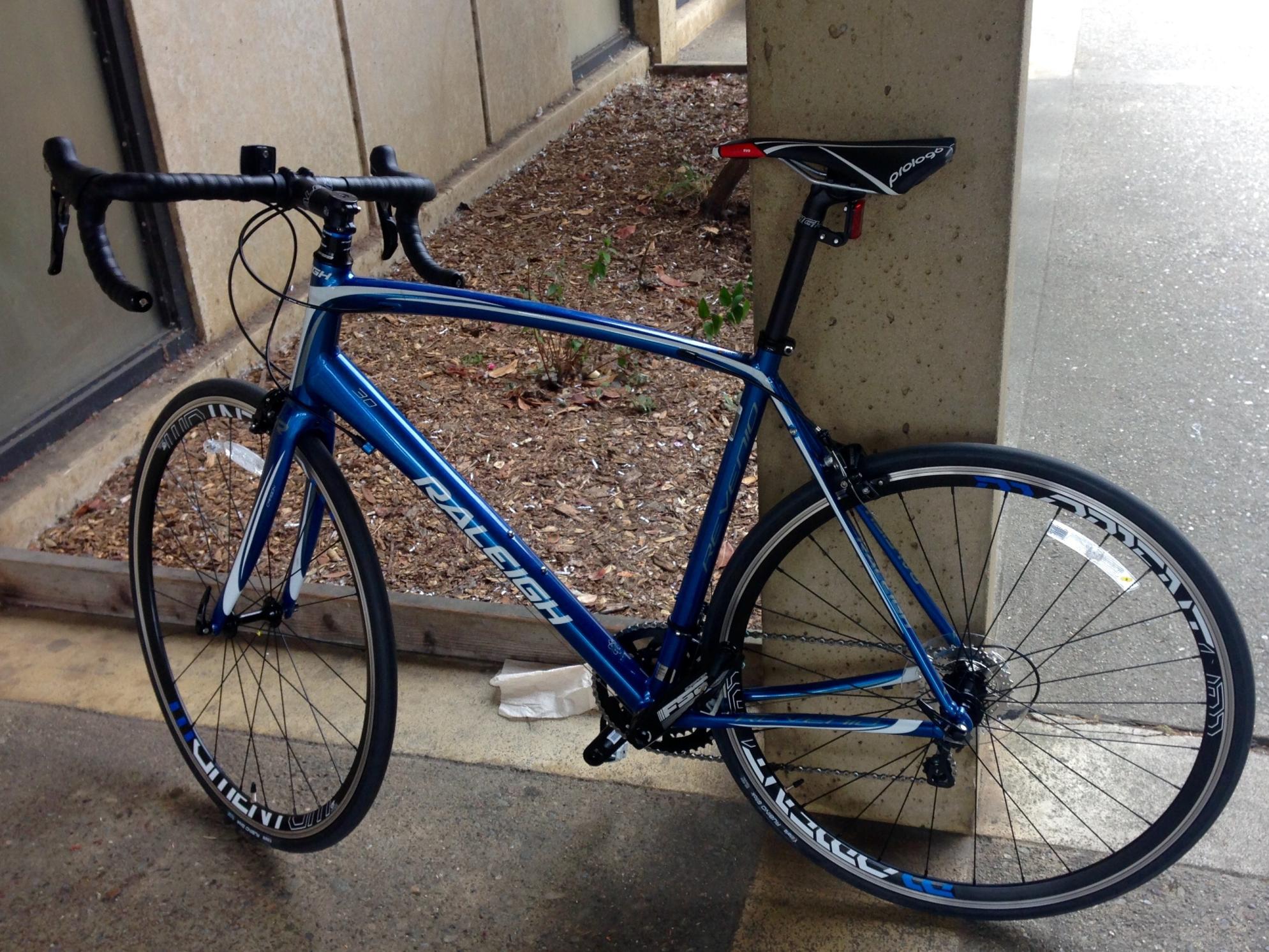 2014 Raleigh Revenio 3.0  Blue