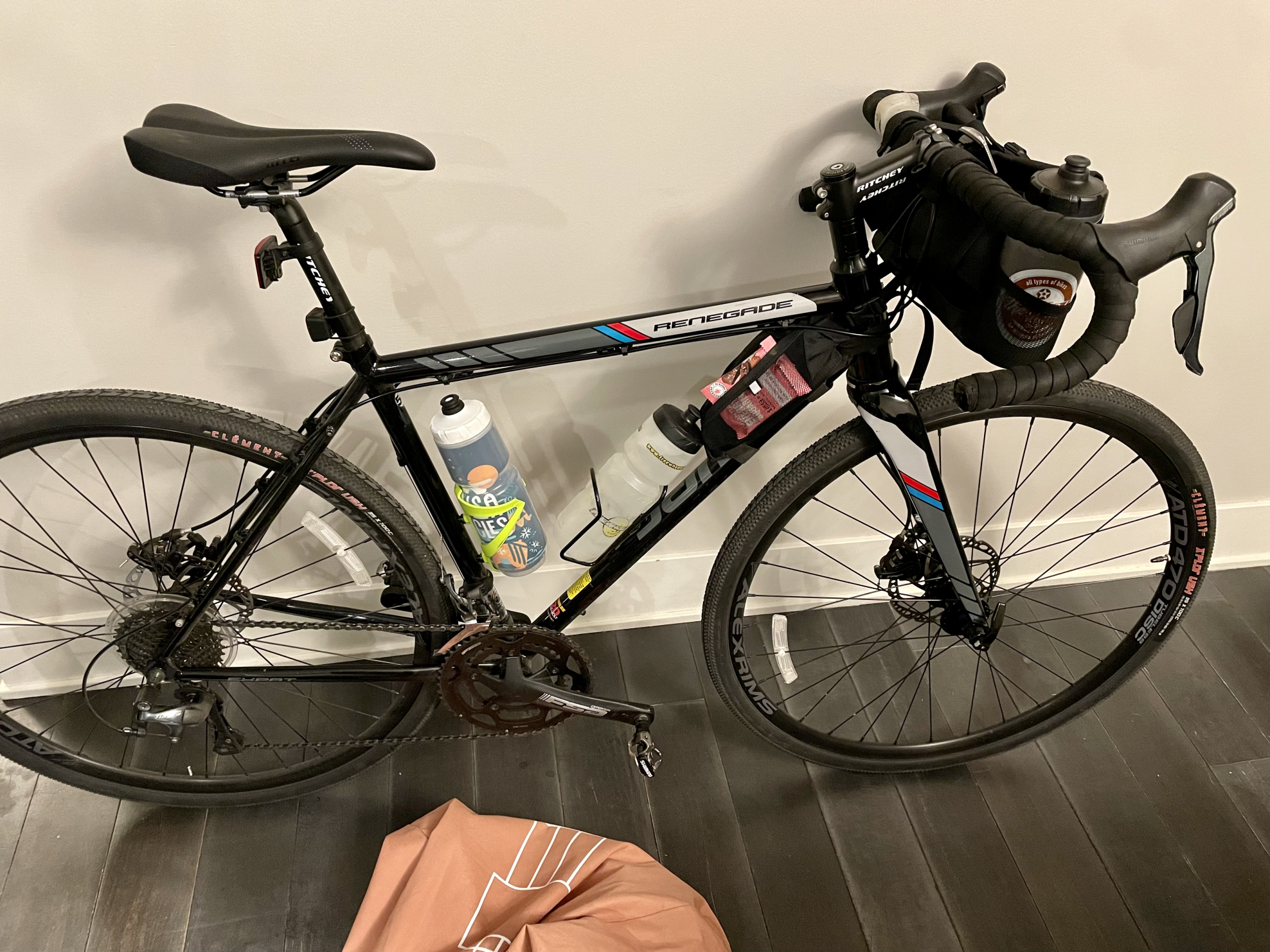 2016 Jamis Renegade Expat Black