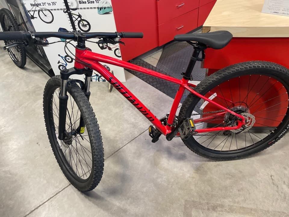2020 Specialized Rockhopper Red