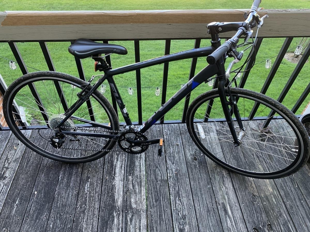 2014 Fuji Absolute 3.0 LE Black and Silver, gray or bare metal
