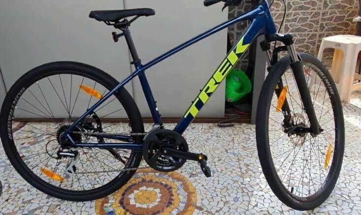 2020 Trek Dual Sport 2 Blue and Yellow or Gold