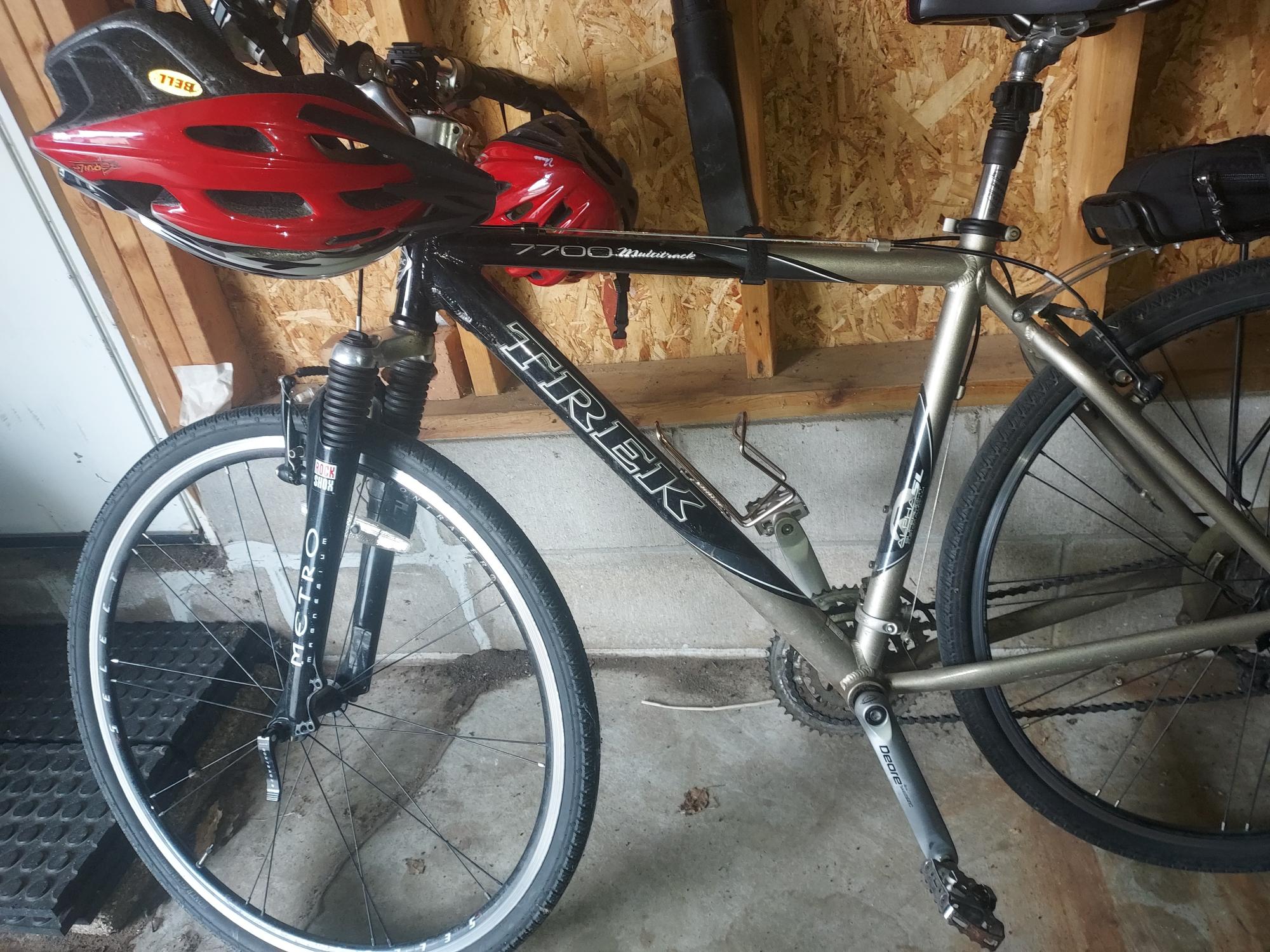 2003 Trek 7700 Black