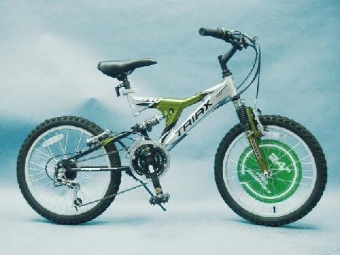 2006 Triax PK7  Black