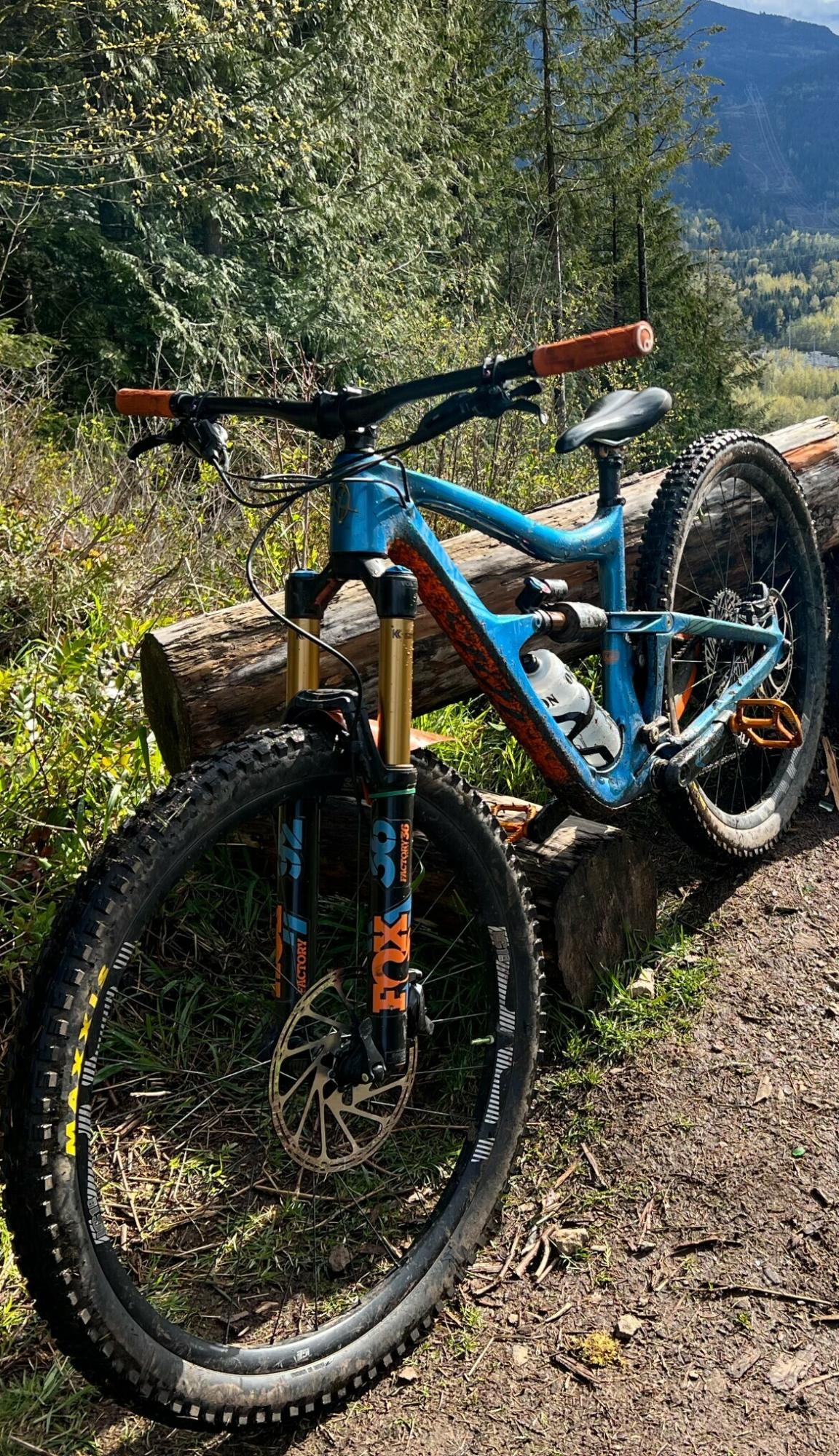 2019 Ibis Ripmo V1 Blue and Orange