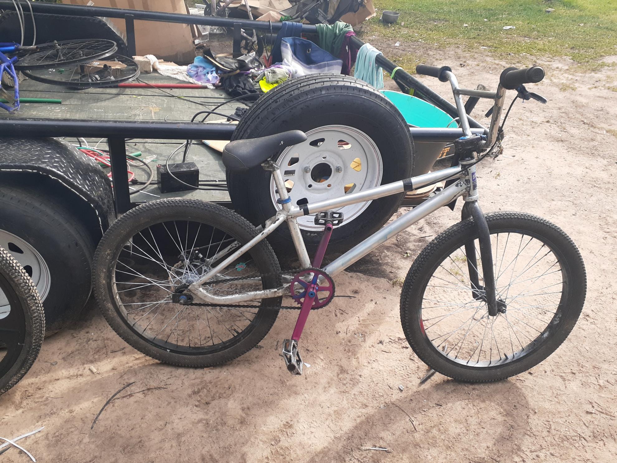 2021 GT Bicycles Pro series Heritage 24 Silver, gray or bare metal and Black