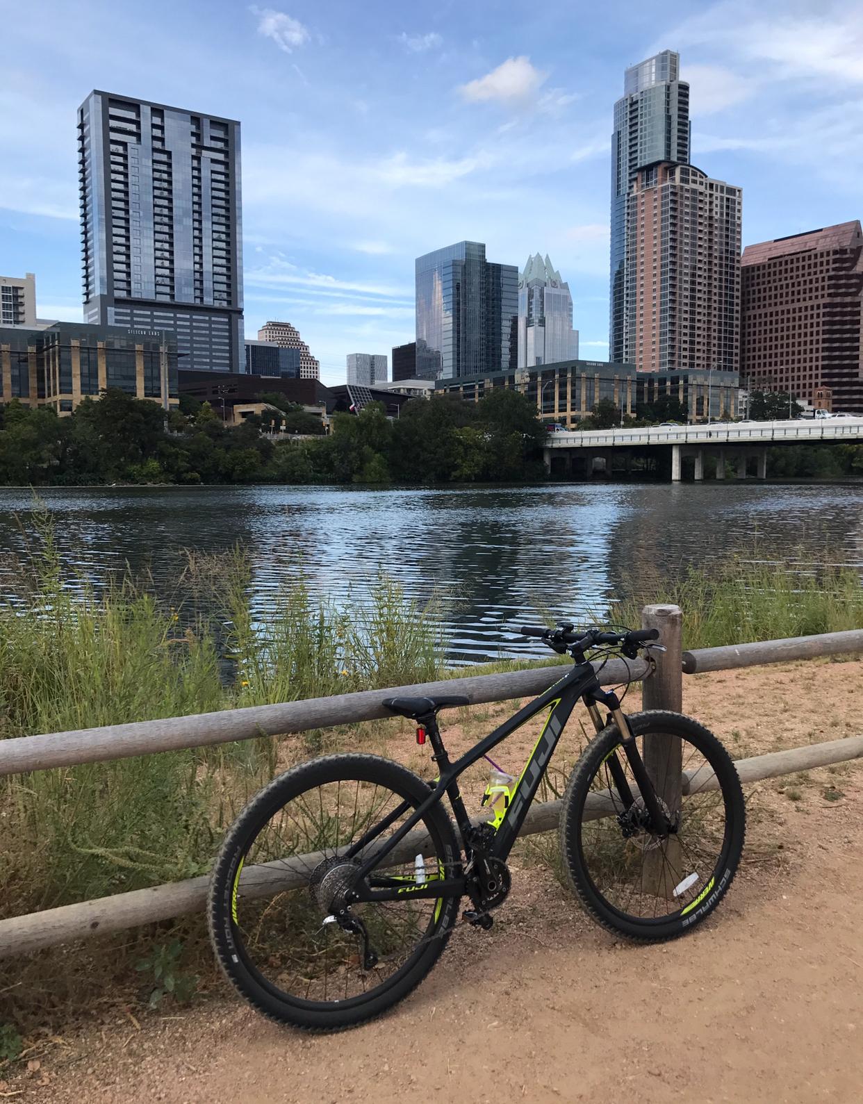 2017 Fuji SLM 2.7 29er Black