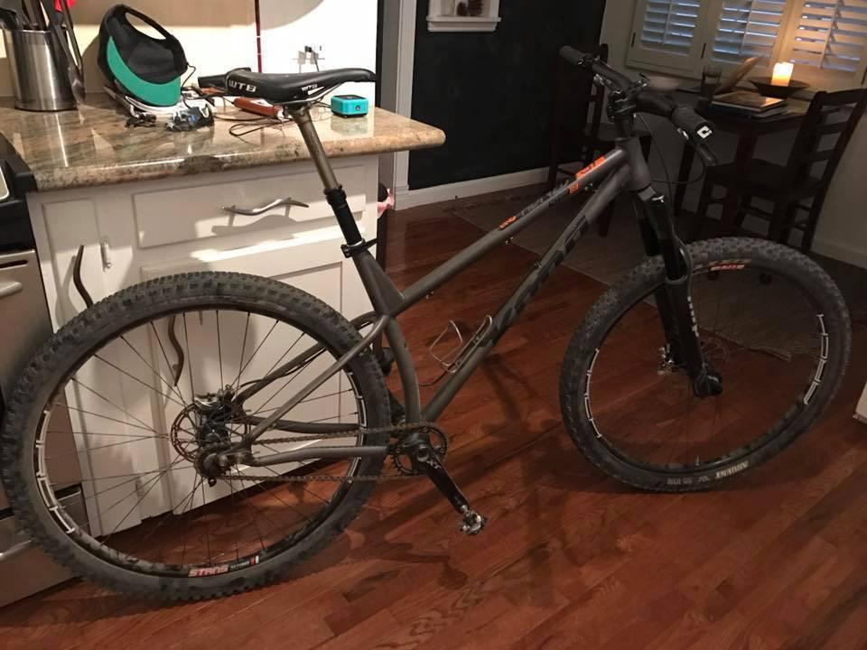 2017 Kona Honzo ST Silver or Gray