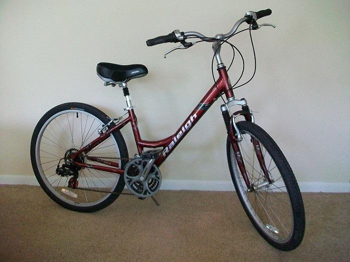 2005 Raleigh C30  Red